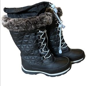 Girls Lands End winter boots, size 4